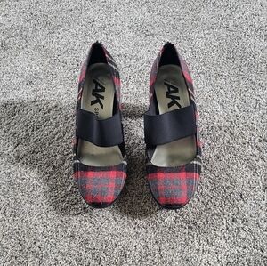 AK Sport (Anne Klein) heels